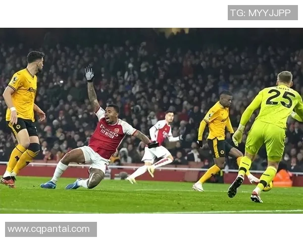 英超激战国米凭神扑逆袭波尔图全场沸腾数据分析揭示精彩瞬间