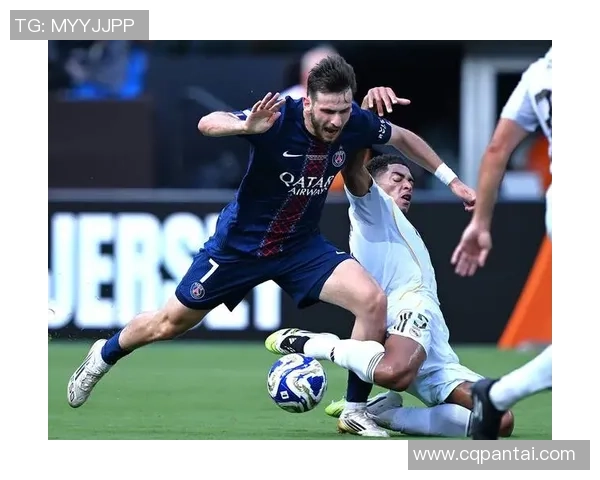 欧联杯激战巴黎圣日耳曼险胜AC米兰点球大战成决胜关键