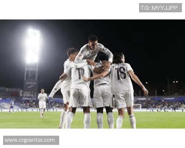 皇马友谊赛大胜那不勒斯神奇扑救点燃全场激情