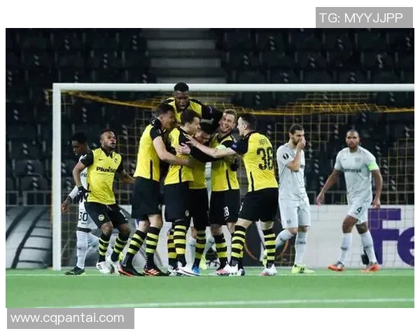 西甲赛场惊现冷门那不勒斯大胜里昂引发全场热议