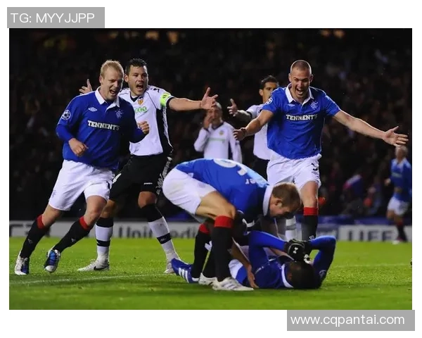 欧联杯惊天逆转本菲卡4-3莱比锡争议判罚引发全场热议