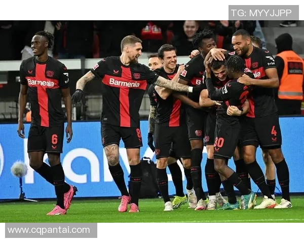 足总杯激战本菲卡险胜那不勒斯神扑成比赛转折点引发转会热议 足总杯激战本菲卡险胜那不勒斯神扑成比赛转折点引发转会热议