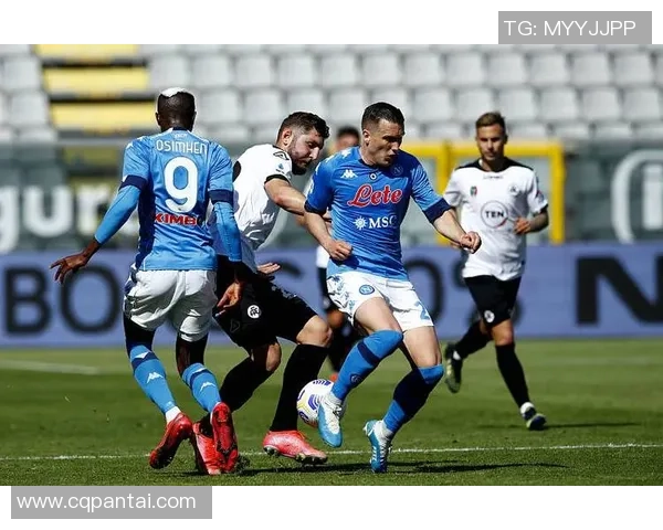 意甲激战尤文图斯绝杀那不勒斯全场沸腾瞬间回顾与战术解析