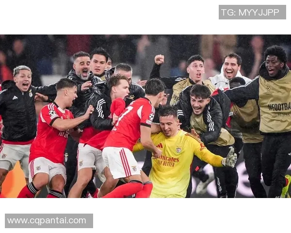 多特蒙德4-0本菲卡震惊全场历史冷门绝杀瞬间引发狂欢 多特蒙德4-0本菲卡震惊全场历史冷门绝杀瞬间引发狂欢