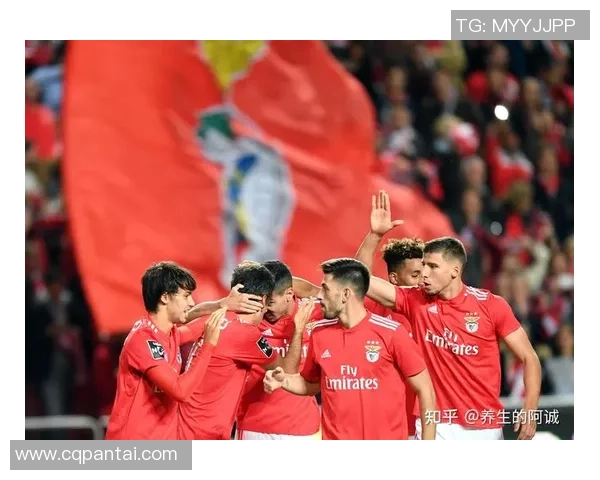 世界杯精彩对决本菲卡与多特蒙德激战成平局集锦回顾