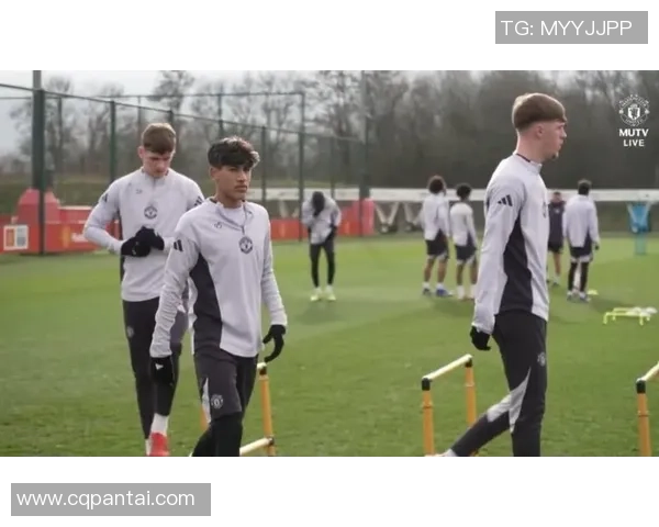 中超精彩对决那不勒斯绝杀热刺全场沸腾瞬间回顾与分析